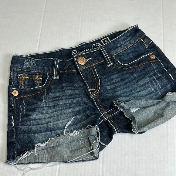 Grace in LA Denim Shorts Women’s Small Distressed Frayed Cutoff Western Style - Picture 1 of 12